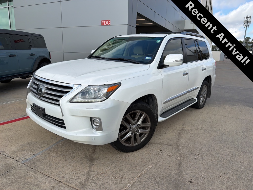 2015 Lexus LX 570  at Toyota of Victoria