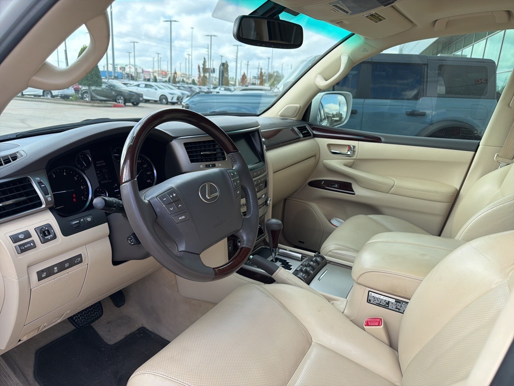 2015 Lexus LX 570  at Toyota of Victoria
