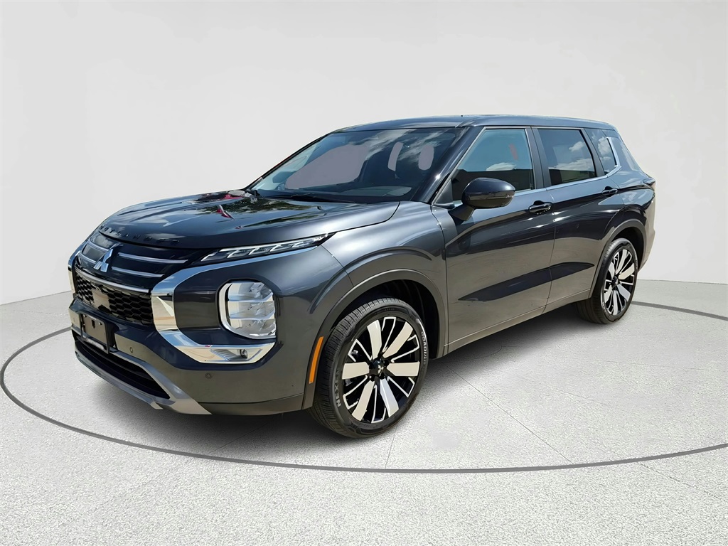 2025 Mitsubishi Outlander SE - 0