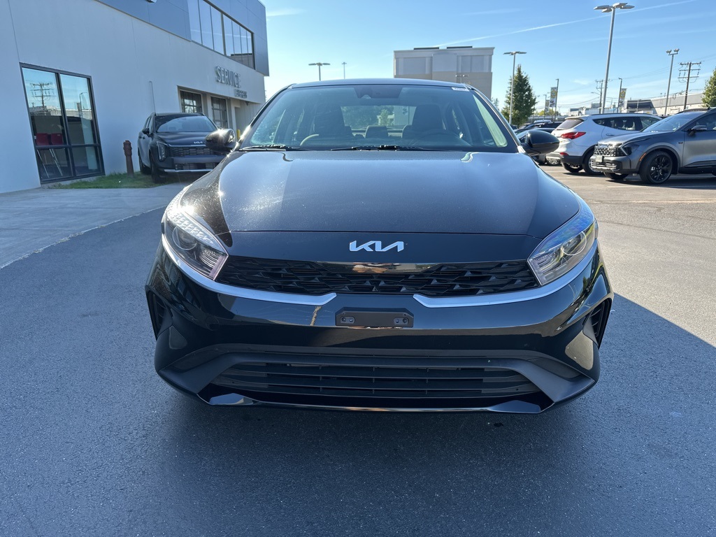 2023 Kia Forte LXS photo 3