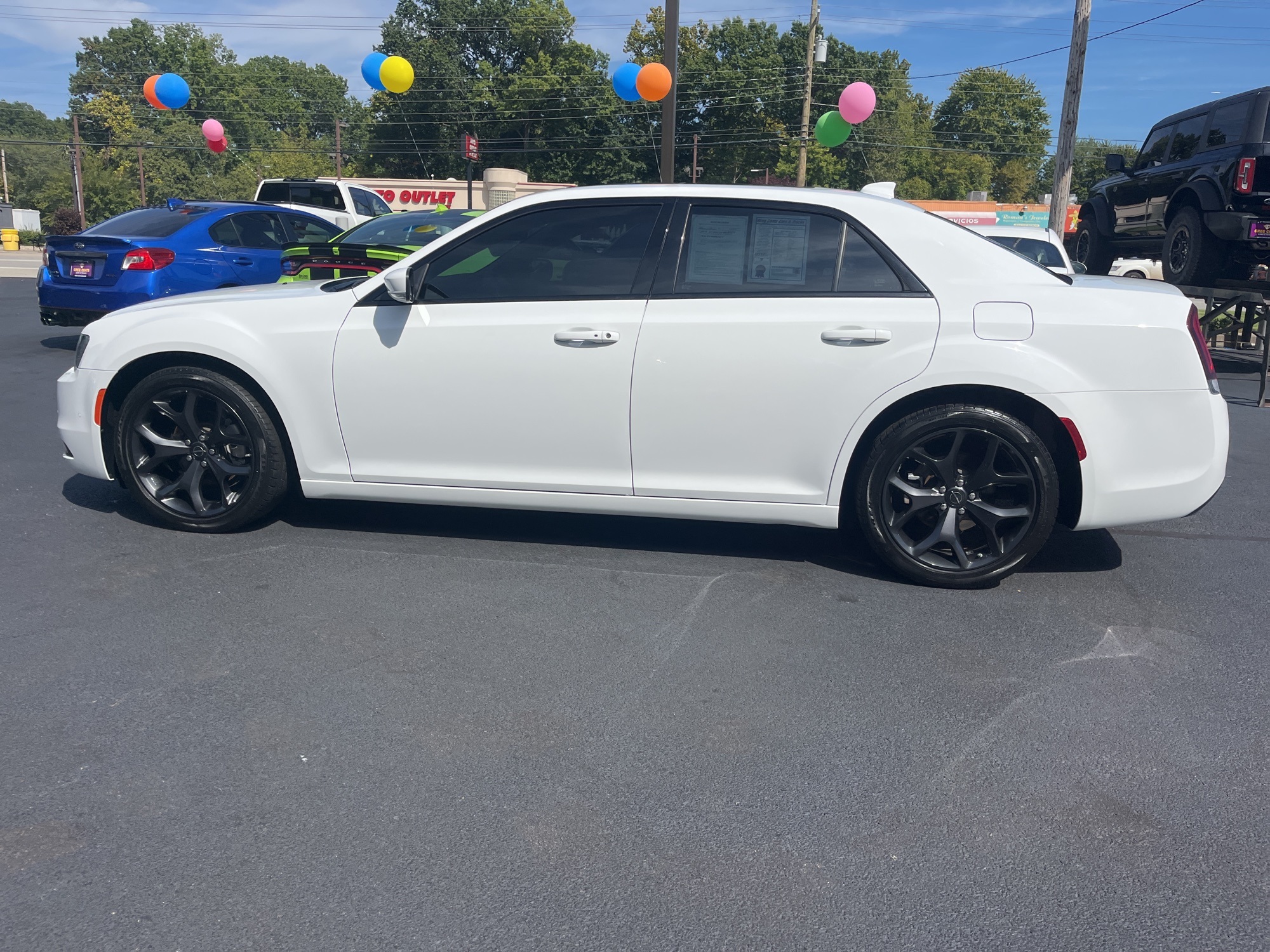 2023 Chrysler 300 S photo 3