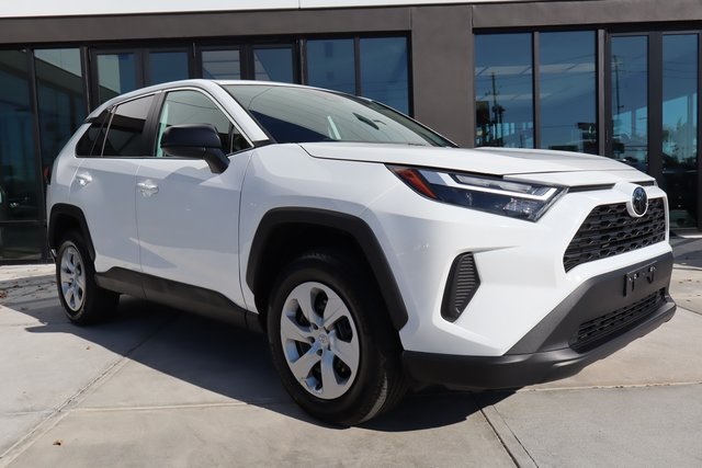 2025 Toyota RAV4 LE AWD