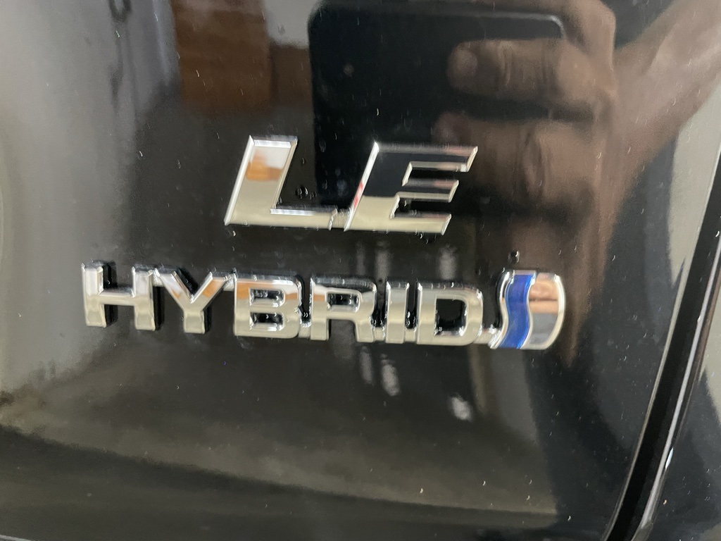 Thumbnail: 2025 Toyota RAV4 - 18