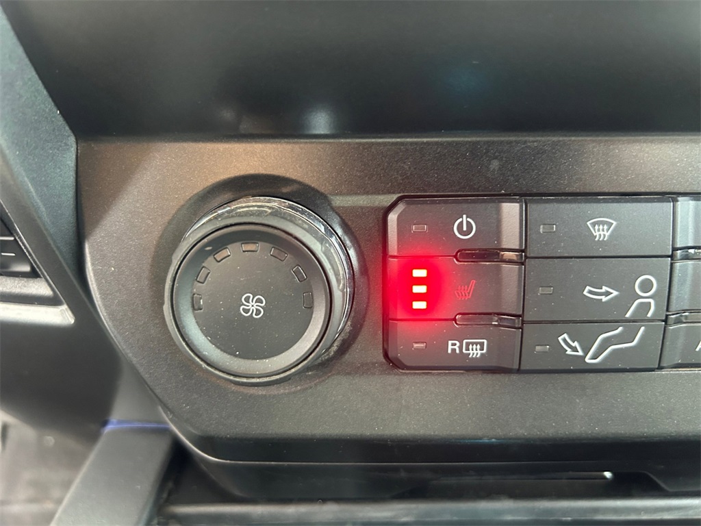 Used Car 2022 Ford F-450sd  Xlt For Sale Under $70,000 In Floresville, Texas