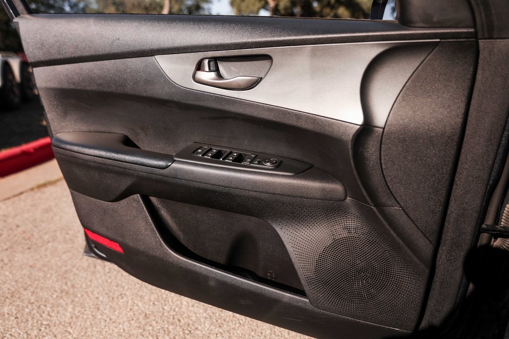 Used Car 2021 Kia Forte  Lxs For Sale Under $15,000 In Austin, Texas