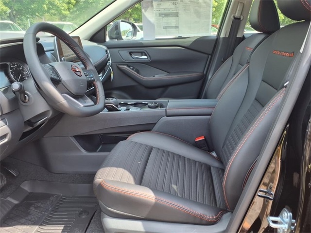 2025 Nissan Rogue AWD photo 4