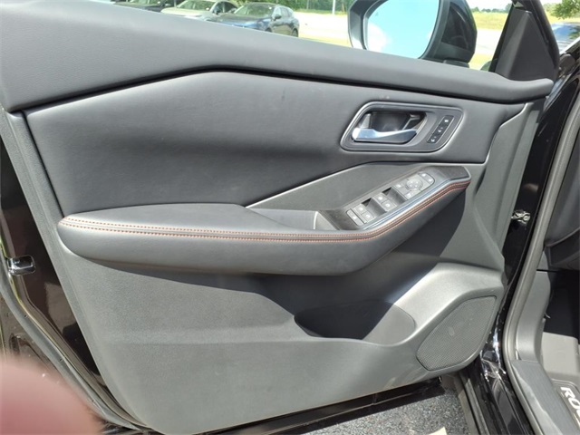 2025 Nissan Rogue AWD photo 6