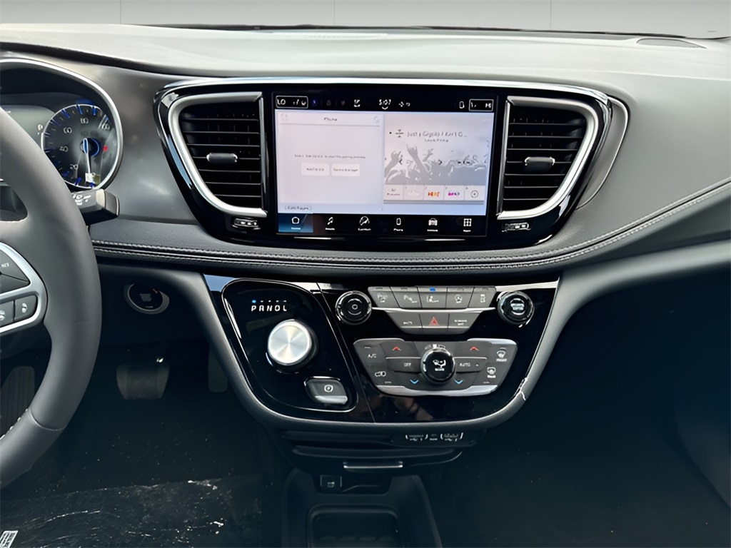 2025 Chrysler Pacifica