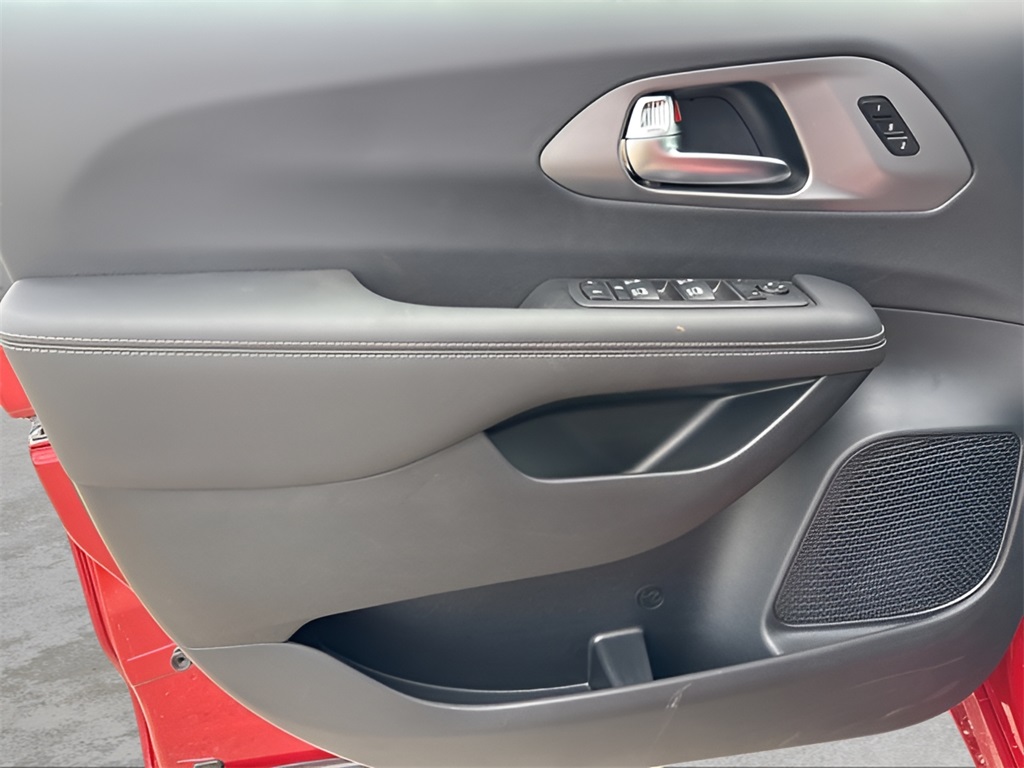 2025 Chrysler Pacifica