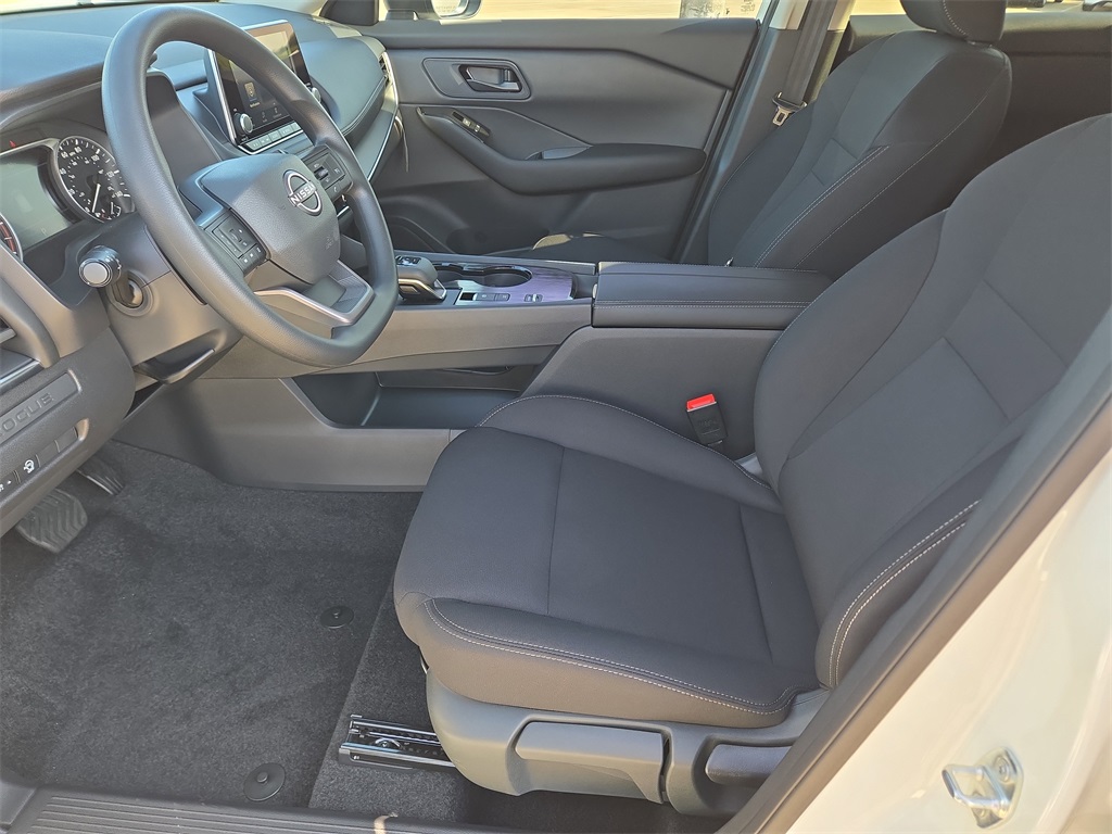 2026 Nissan Rogue S - 6