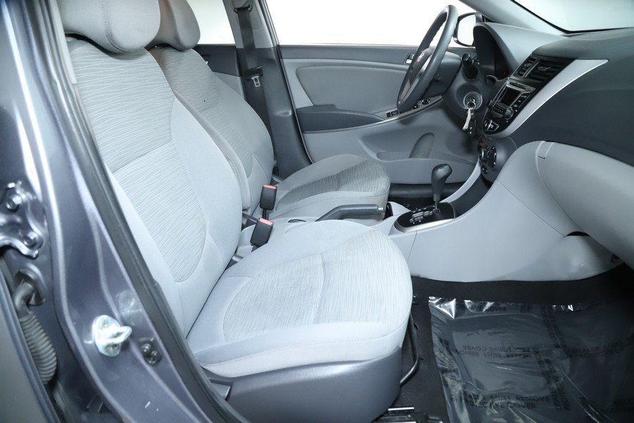 2017 Mercedes Benz C 300 photo 26