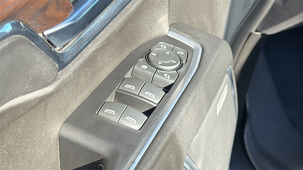 2023 GMC Sierra 1500 SLT - 9