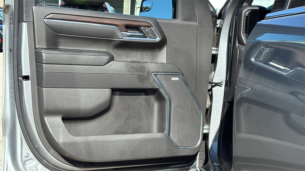 2023 GMC Sierra 1500 SLT - 8