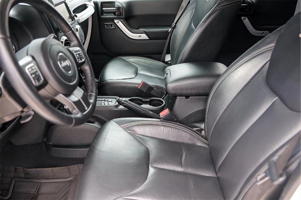 Used Car 2017 Jeep Wrangler  Unlimited Sahara For Sale Under $25,000 In Austin, Texas