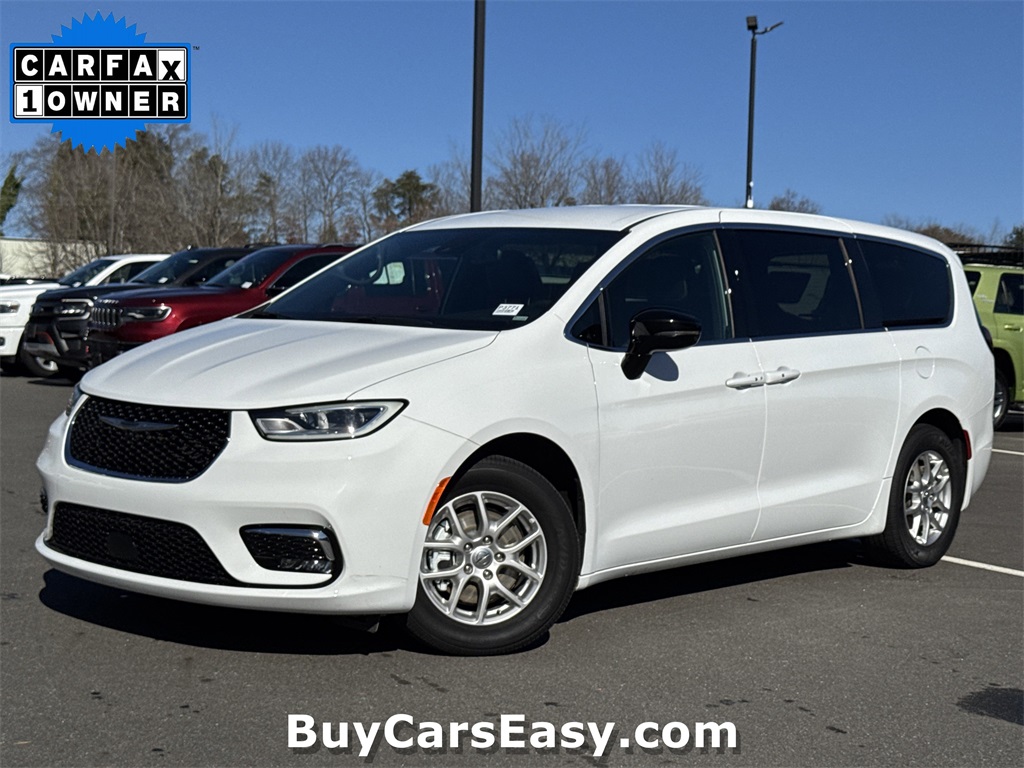 2025 Chrysler Pacifica Select FWD