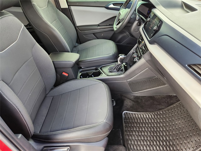 2023 Volkswagen Taos 1.5T SE  at Community Honda