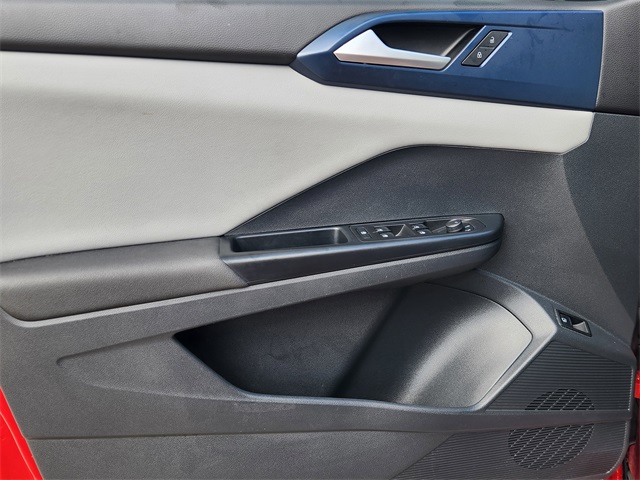 2023 Volkswagen Taos 1.5T SE  at Community Honda