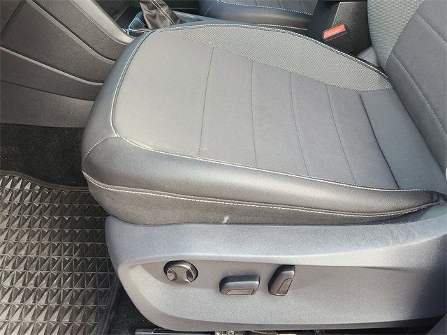 2023 Volkswagen Taos 1.5T SE  at Community Honda