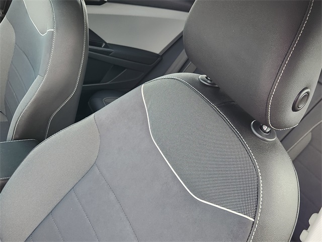 2023 Volkswagen Taos 1.5T SE  at Community Honda