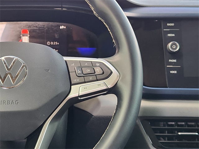 2023 Volkswagen Taos 1.5T SE  at Community Honda