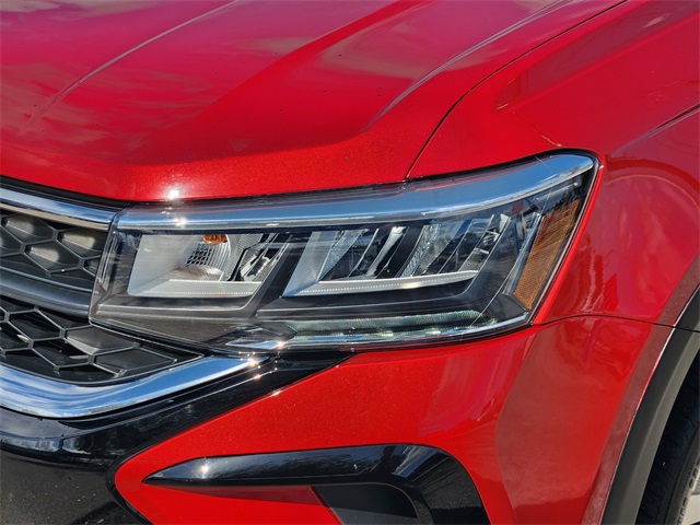 2023 Volkswagen Taos 1.5T SE  at Community Honda