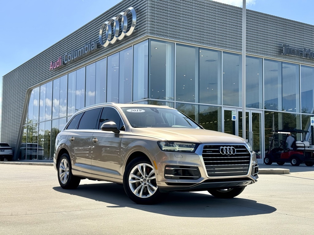 2019 Audi Q7 55 Premium Plus photo 2
