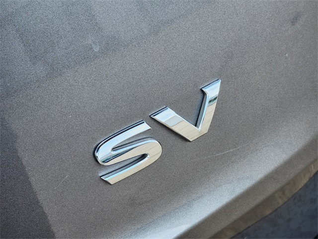 2023 Nissan Rogue SV - 11