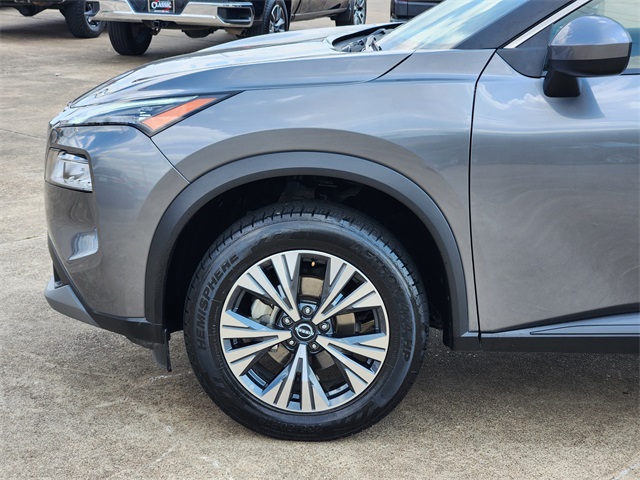 2023 Nissan Rogue SV - 7