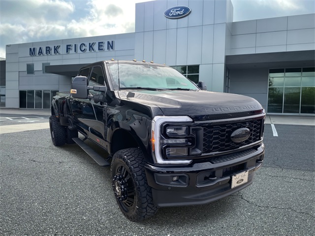 2025 Ford F-350 Super Duty Platinum Crew Cab LB DRW 4WD