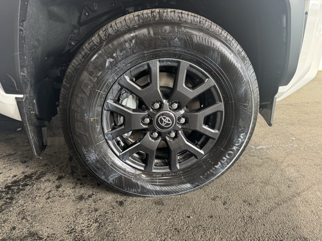 Thumbnail: 2025 Toyota 4Runner - 7