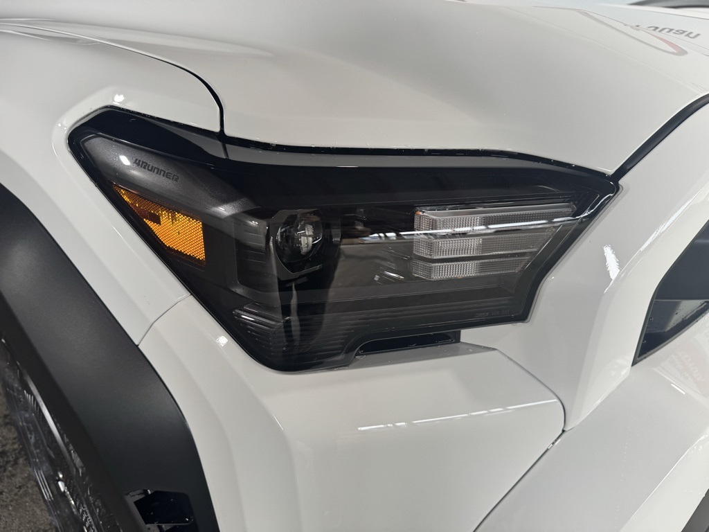 Thumbnail: 2025 Toyota 4Runner - 9