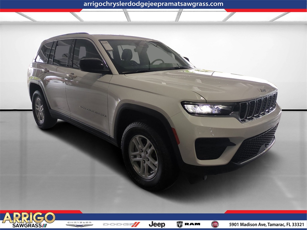 2025 Jeep Grand Cherokee Laredo