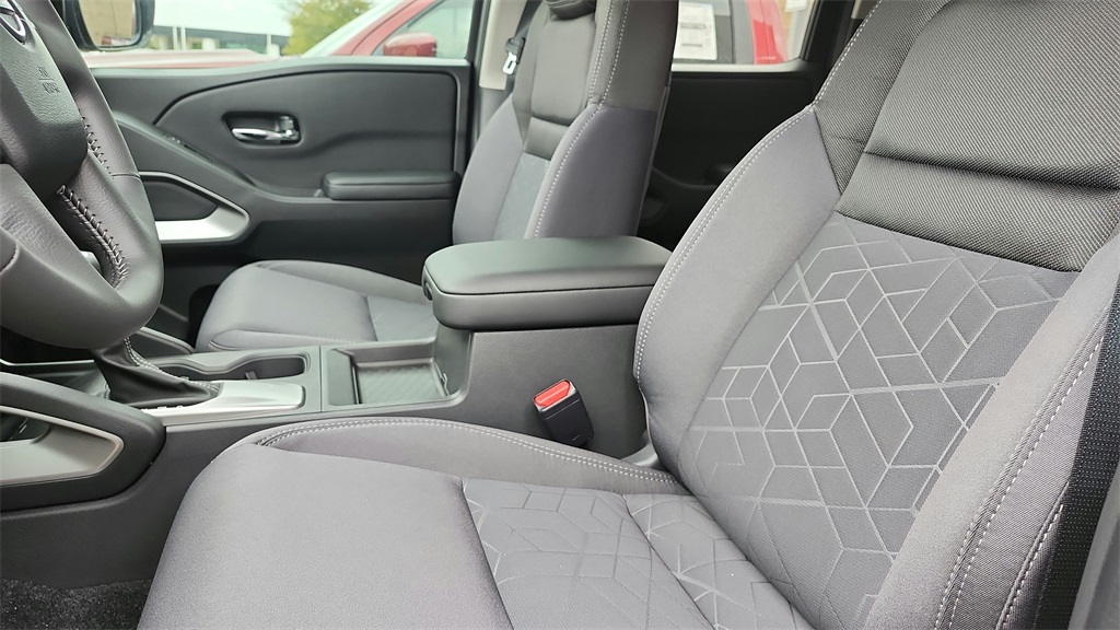 2025 Nissan Frontier