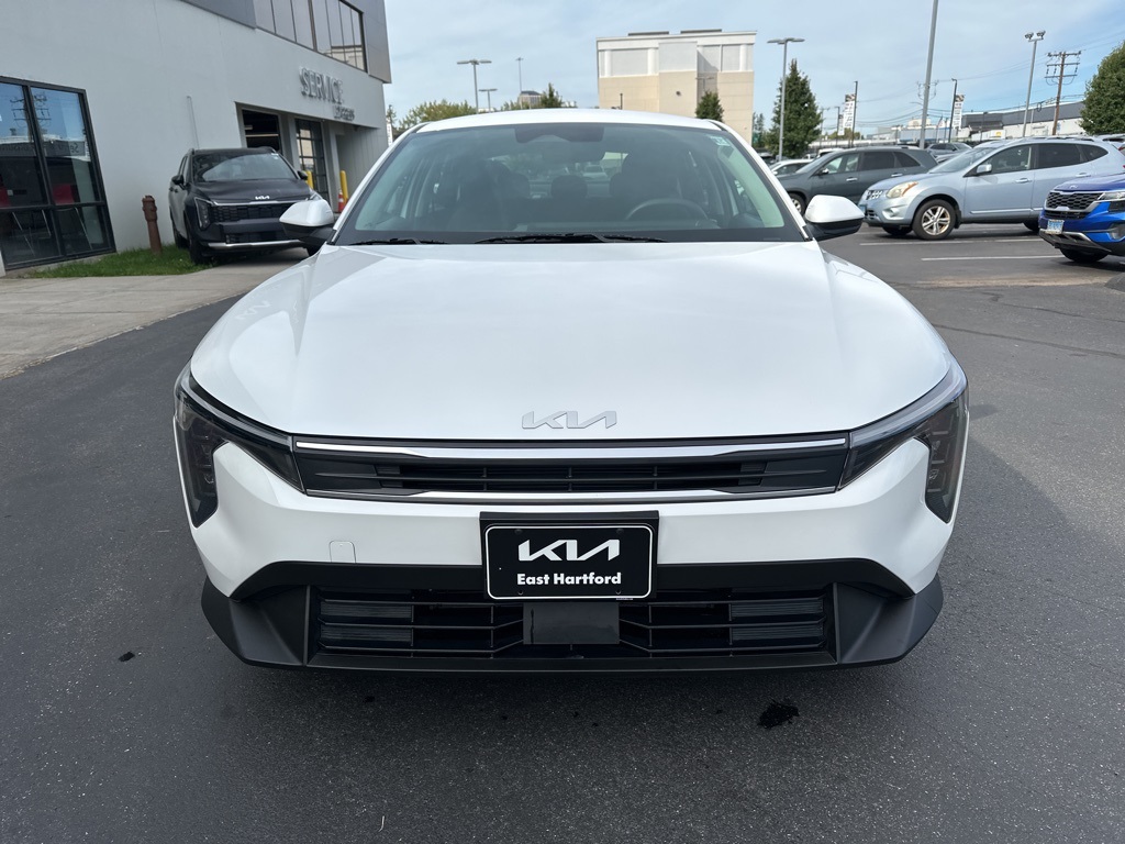 2025 Kia K4 LXS photo 2