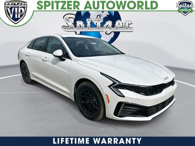 Snow White Pearl 2026 Kia K5 Sedan Front-Wheel Drive 8-Speed Automatic