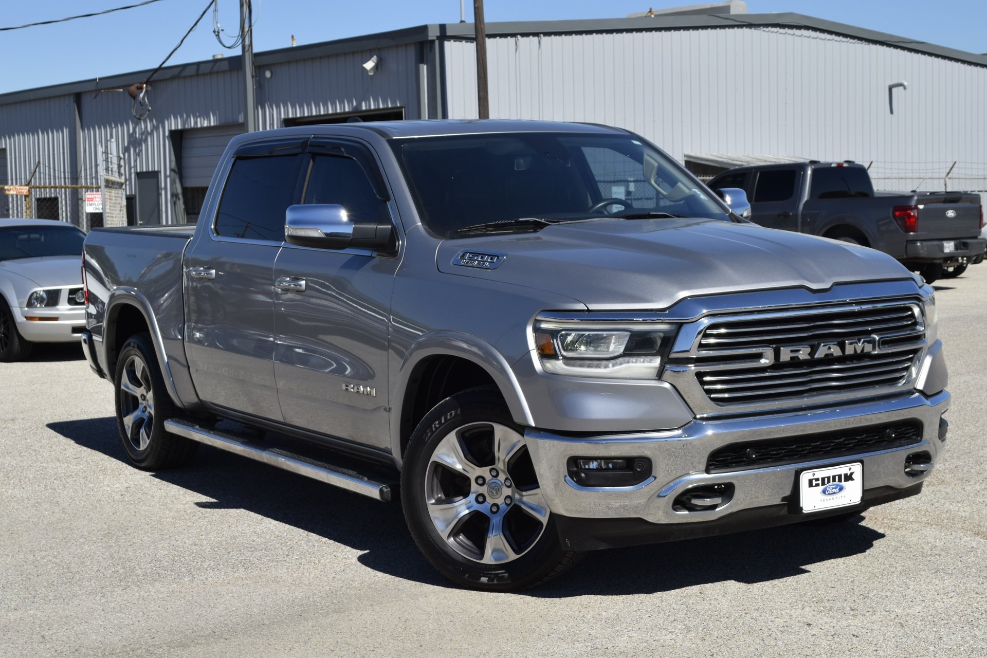 2019 Ram 1500 Laramie - 6