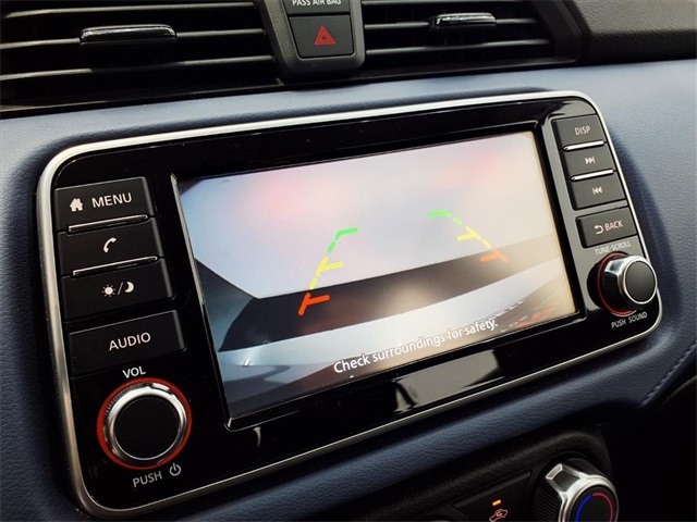 2023 Nissan Versa 1.6 SV - 8