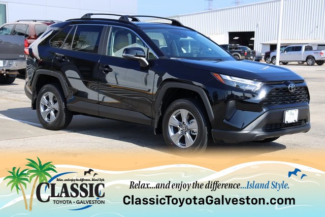 2025 Toyota RAV4 XLE - 0