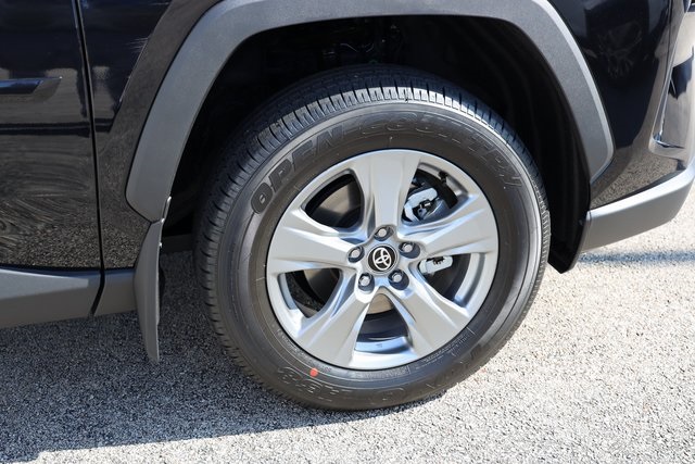 2025 Toyota RAV4 XLE - 8