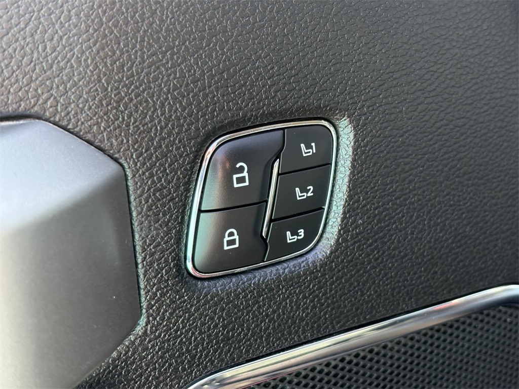 Used Car 2021 Ford F-350sd  Lariat For Sale Under $60,000 In San Marcos, Texas