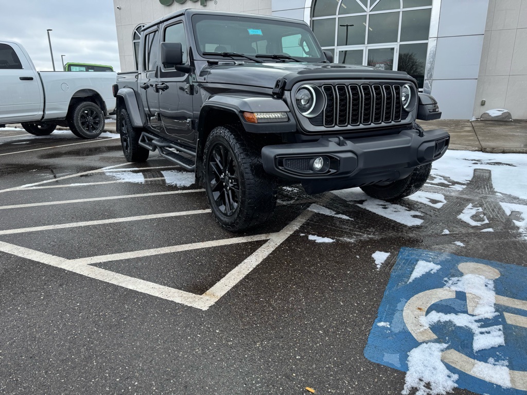 2025 Jeep Gladiator NightHawk Crew Cab 4WD