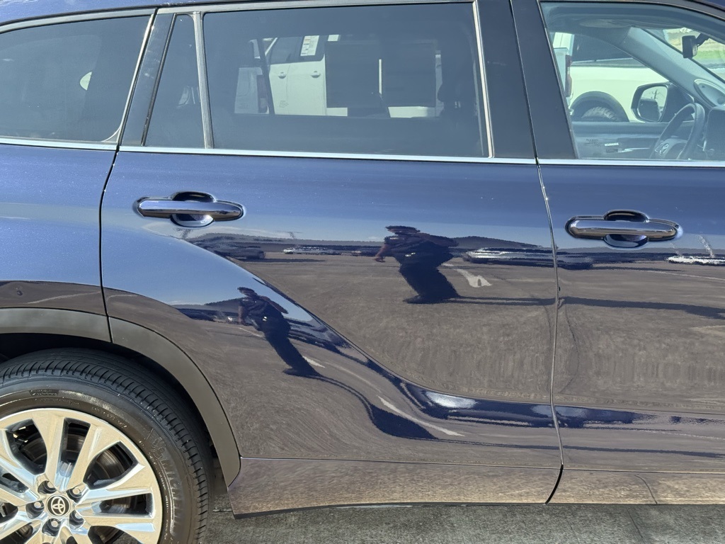 2023 Toyota Highlander Limited - 11