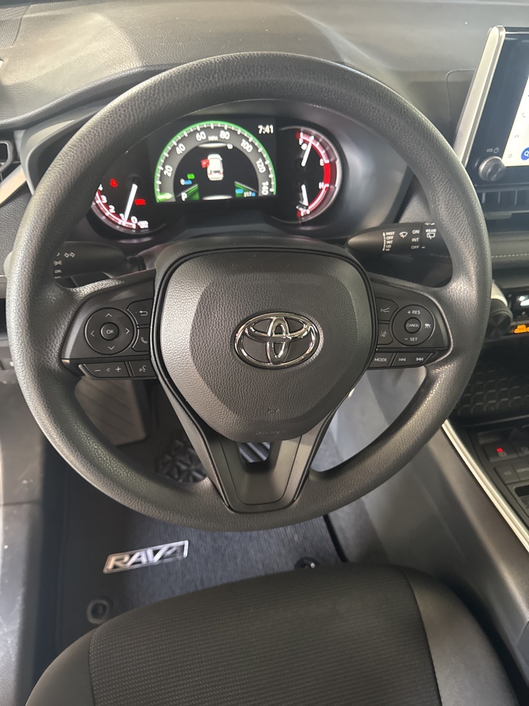 Thumbnail: 2025 Toyota RAV4 - 28