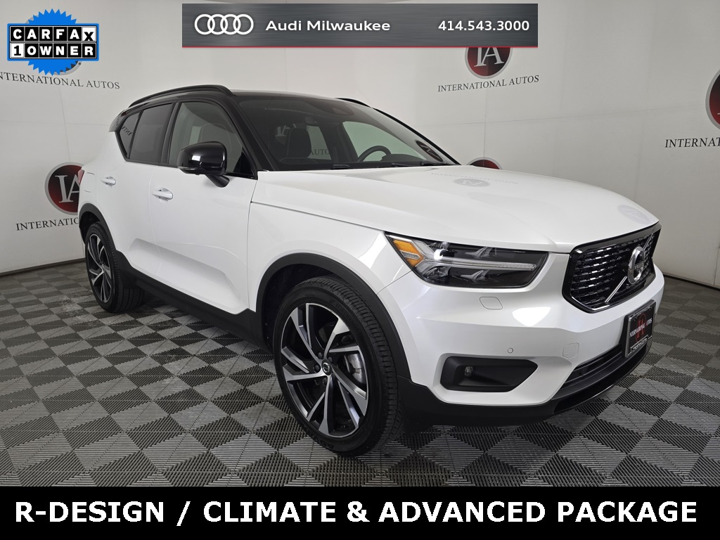 2022 Volvo XC40 T5 R-Design AWD