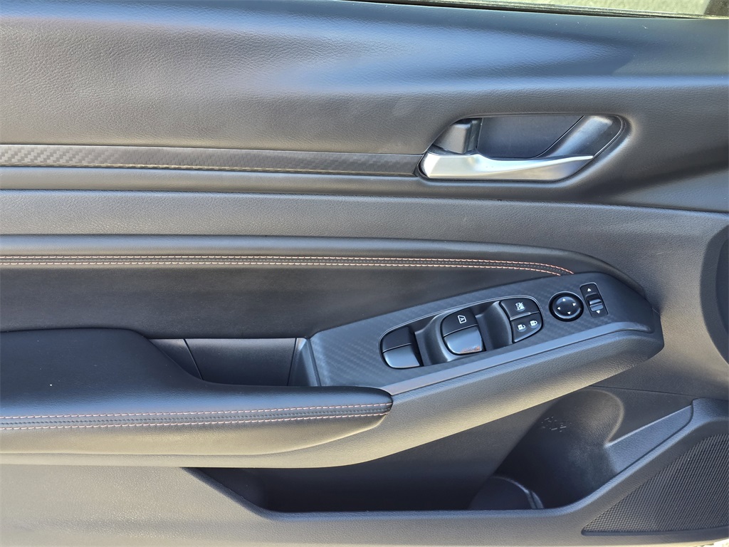 2022 Nissan Altima 2.5 SR Blue at Emmons Autoplex