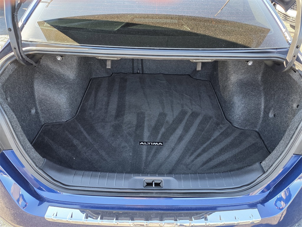 2022 Nissan Altima 2.5 SR Blue at Emmons Autoplex