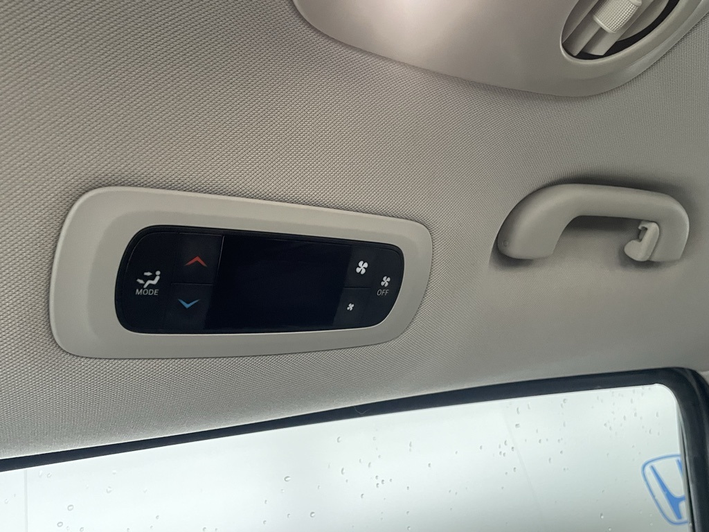 Thumbnail: 2022 Chrysler Voyager - 27