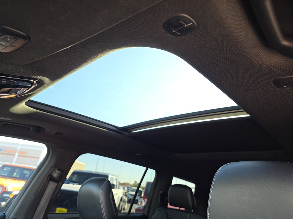 2021 Jeep Grand Cherokee L Overland Black at Mac Haik CDJR North Houston