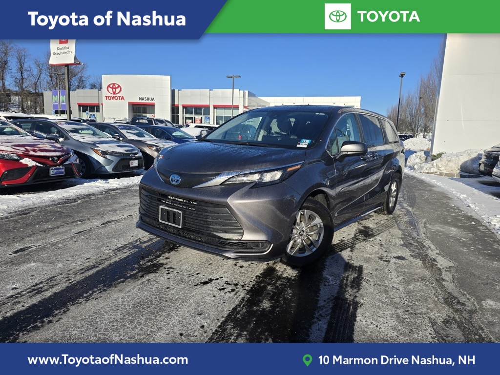 2024 Toyota Sienna LE 8-Passenger AWD
