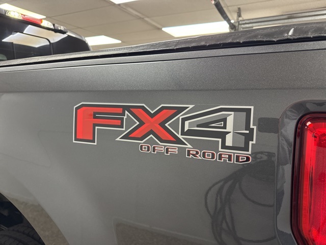 2017 Ford F-250 photo 4